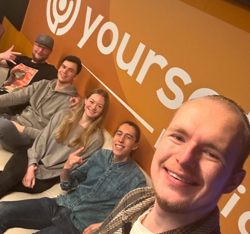 Bandphoto at Yoursafe Radio